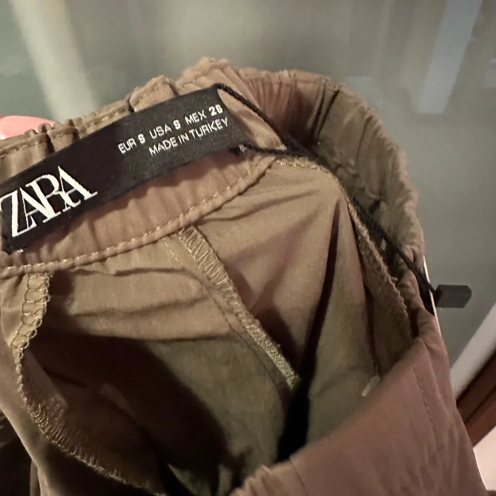 NWT ZARA Parachute Utility Jogger Pants in Dark Khaki Size Small fits XS! - Picture 8 of 11